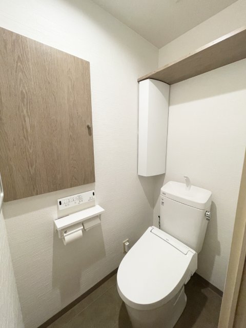 掃除のしやすいフチレストイレイメージ